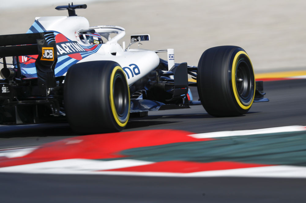 P. Lowe: FW41 nestabiliai elgiasi įvažiuojant į posūkius