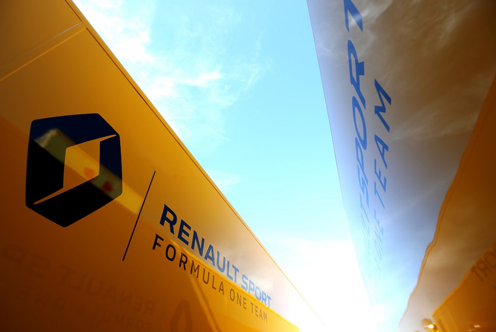 „Renault“ pasiruošusi tiekti variklius „Red Bull“ komandoms
