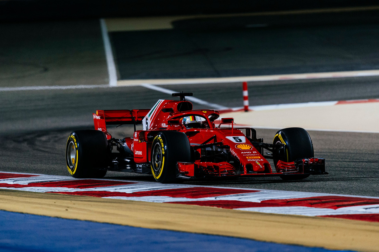 Bahreine „pole“ poziciją iškovojo S. Vettelis
