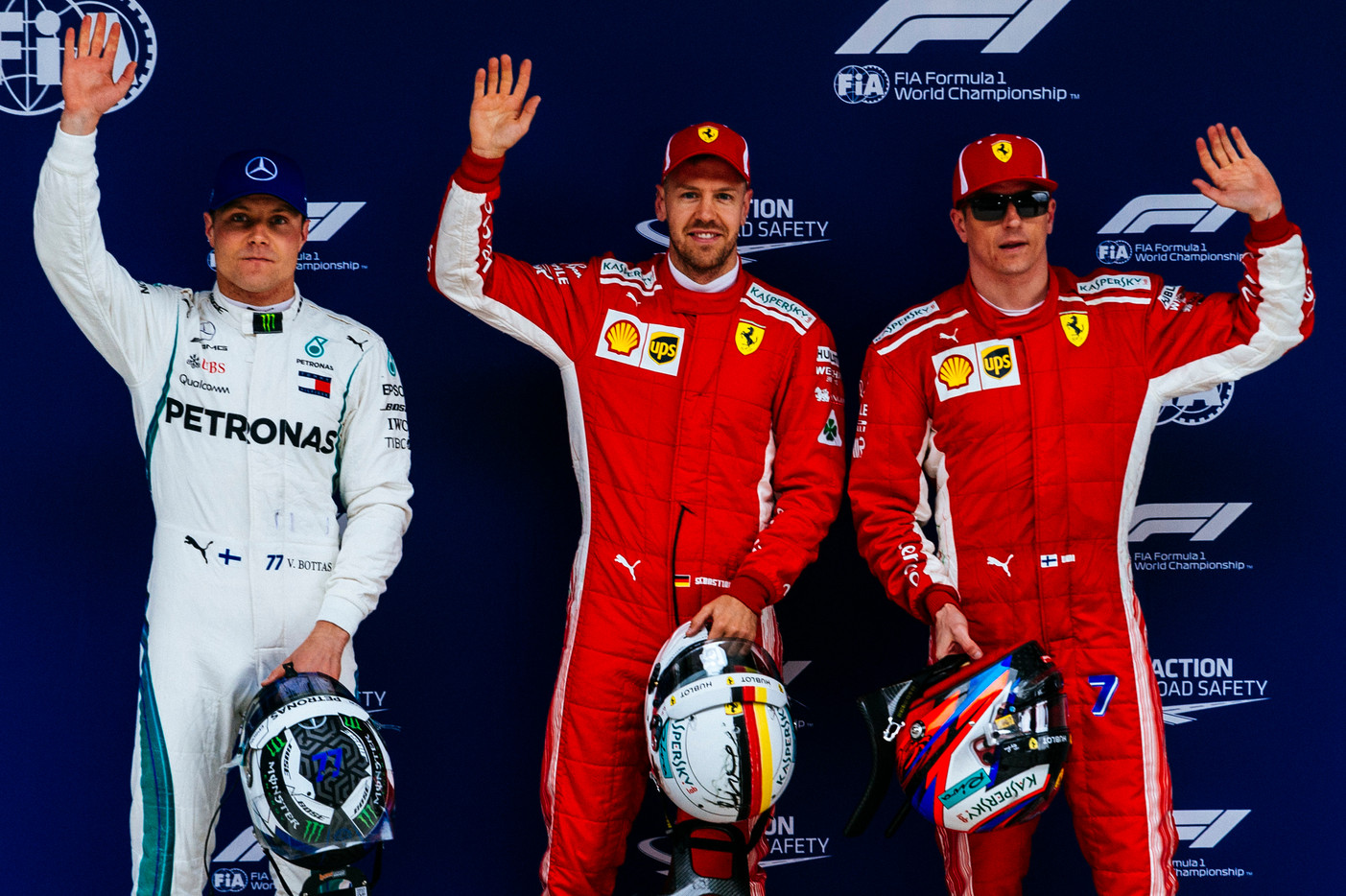Kinijoje vykusioje F-1 kvalifikacijoje - S. Vettelio triumfas