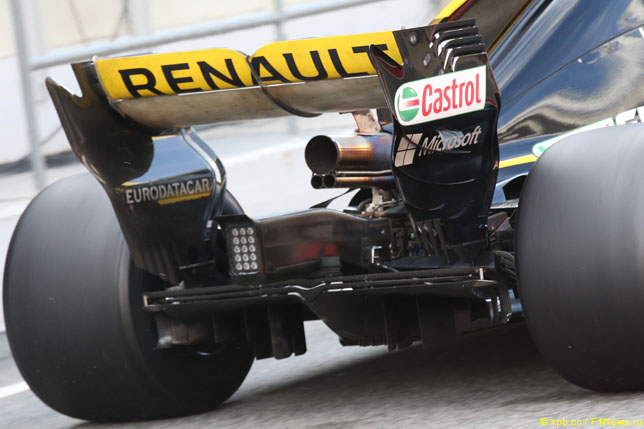 M. Brundle'as: „Renault“ vertėtų rinktis jauną pilotą