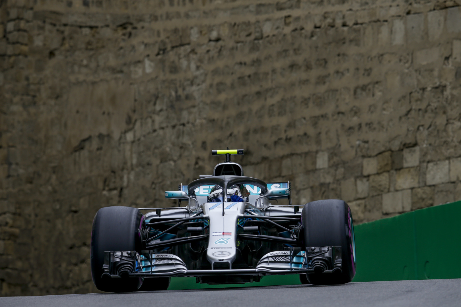 L. Hamiltonas: V. Bottas nusipelnė vietos „Mercedes“ komandoje