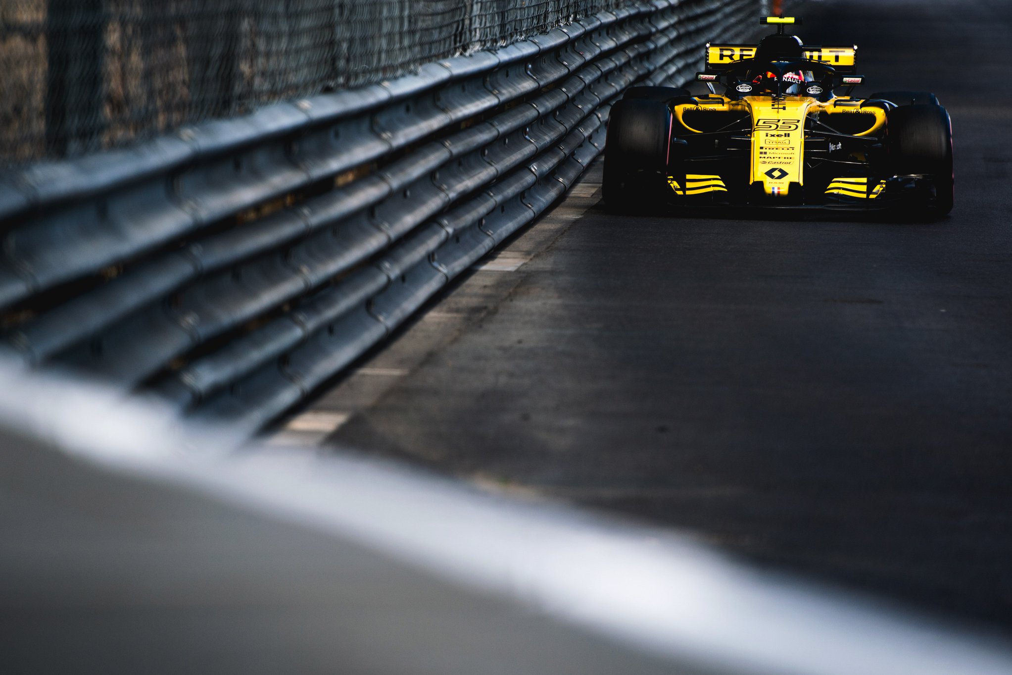 „Renault“ tikisi, kad bus uždraustos „jaunesnės“ komandos