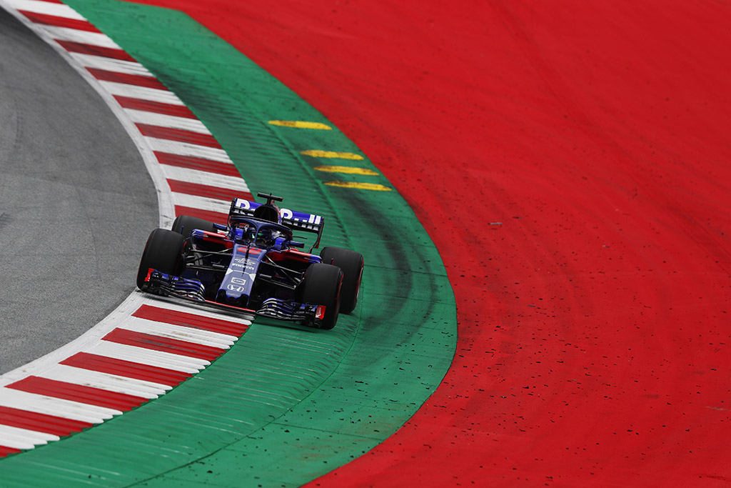 „Red Bull“ pareiškė, kad neaukos „Toro Rosso“ rezultatų dėl „Honda“ progreso