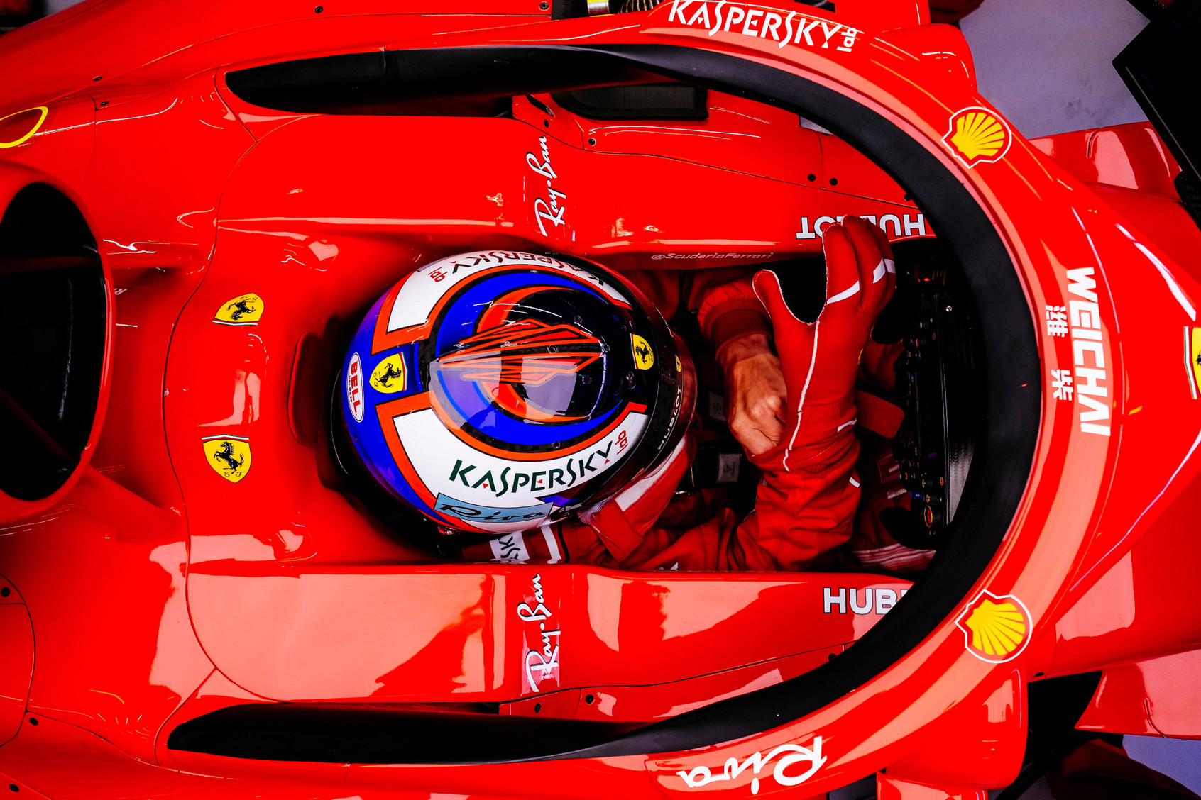 K. Raikkonenui geriau pasirodyti sutrukdė „Ferrari“ klaida