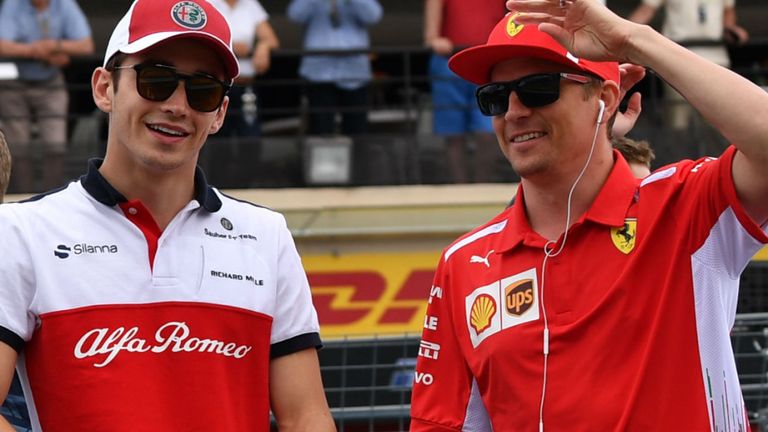 „Ferrari“ paskelbė apie kontraktą su C. Leclercu