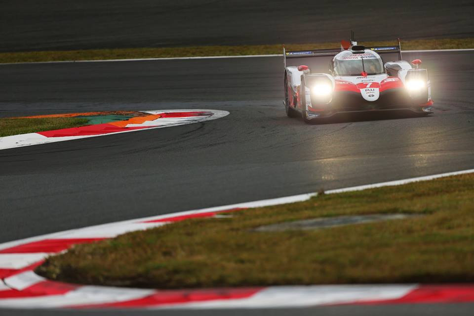 WEC. Japonijoje „pole“ iškovojo „Toyota“ pilotai J. M. Lopezas ir K. Kobayashi