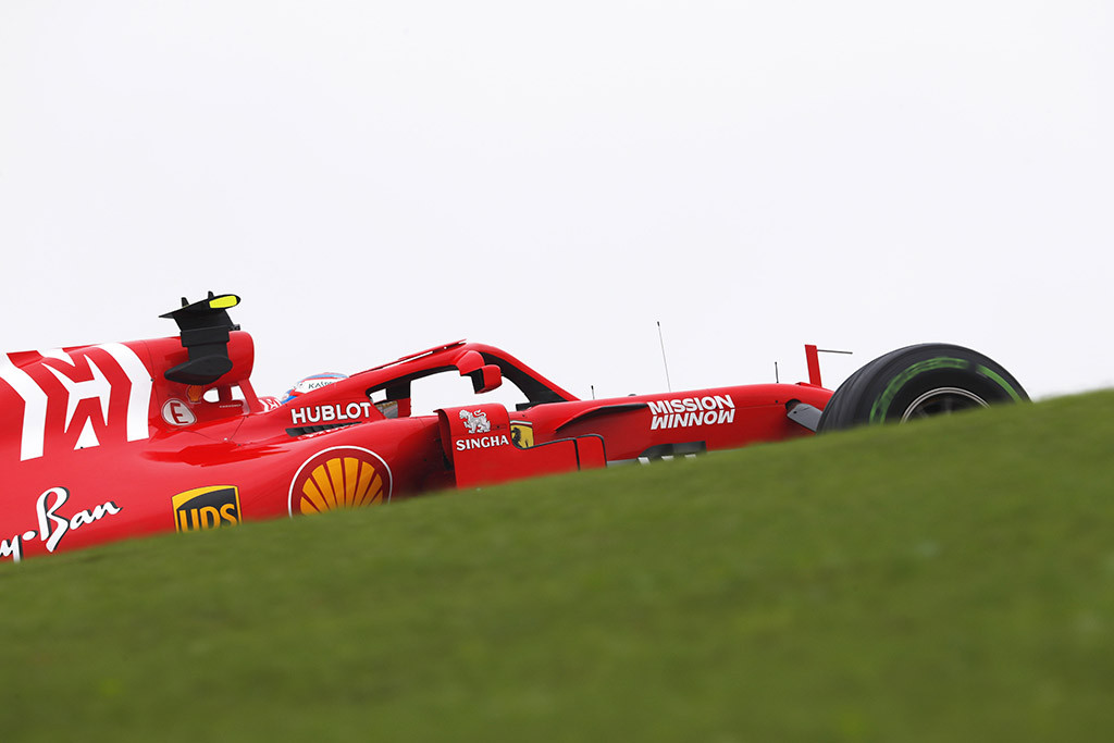 Australai nepatenkinti „Mission Winnow“ reklama ant „Ferrari“ bolidų