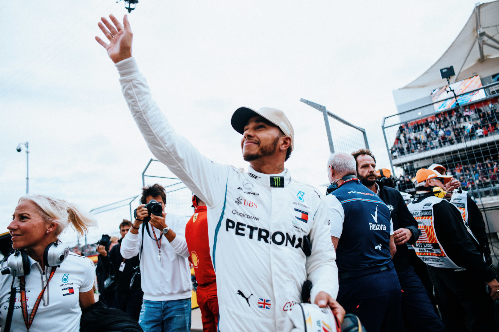 L. Hamiltonas: mano tikslas - neleisti nugalėti „Ferrari“ ir „Red Bull“
