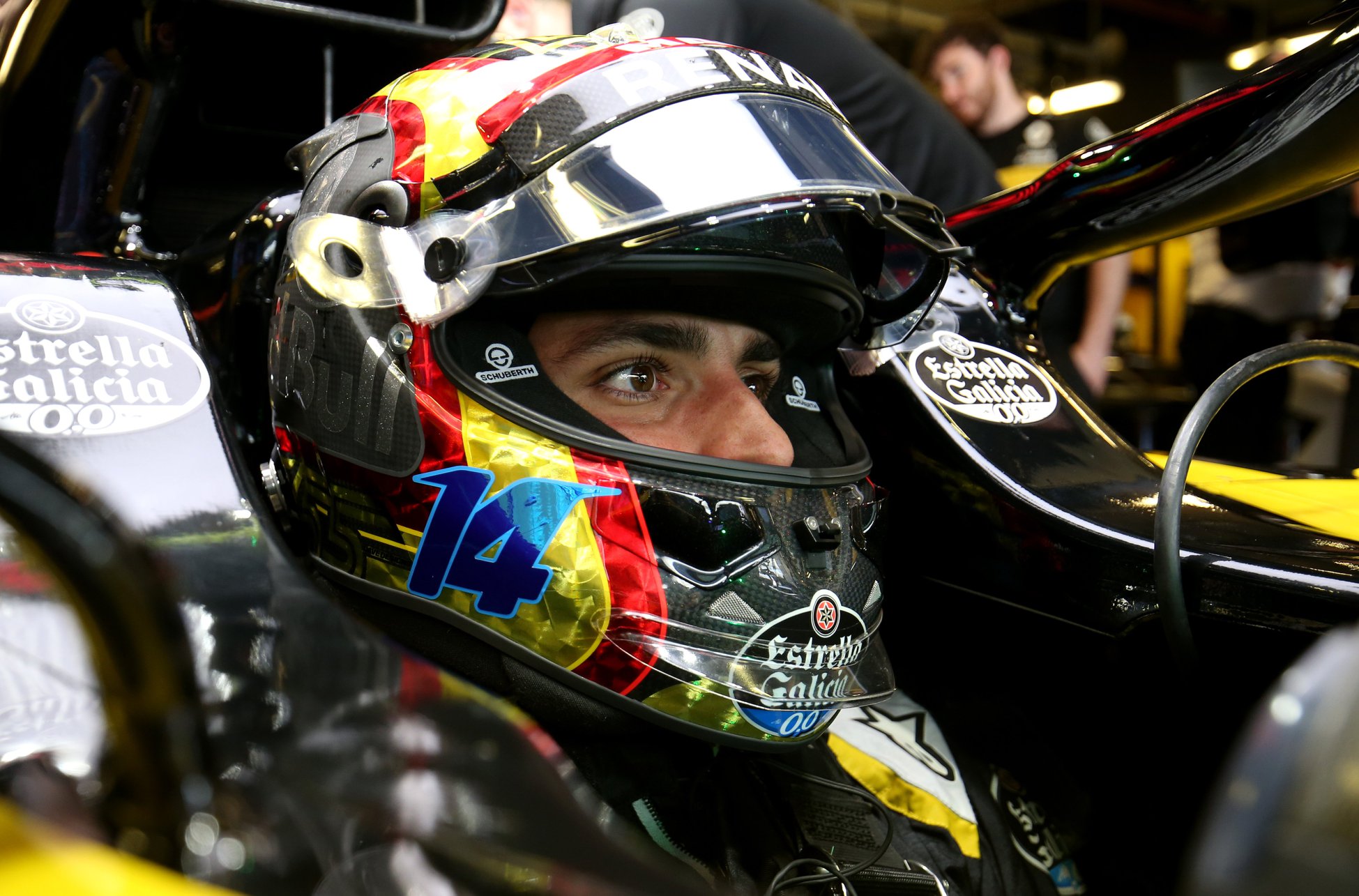 C. Sainzas gali taip pat startuoti „Indianapolis 500“ lenktynėse