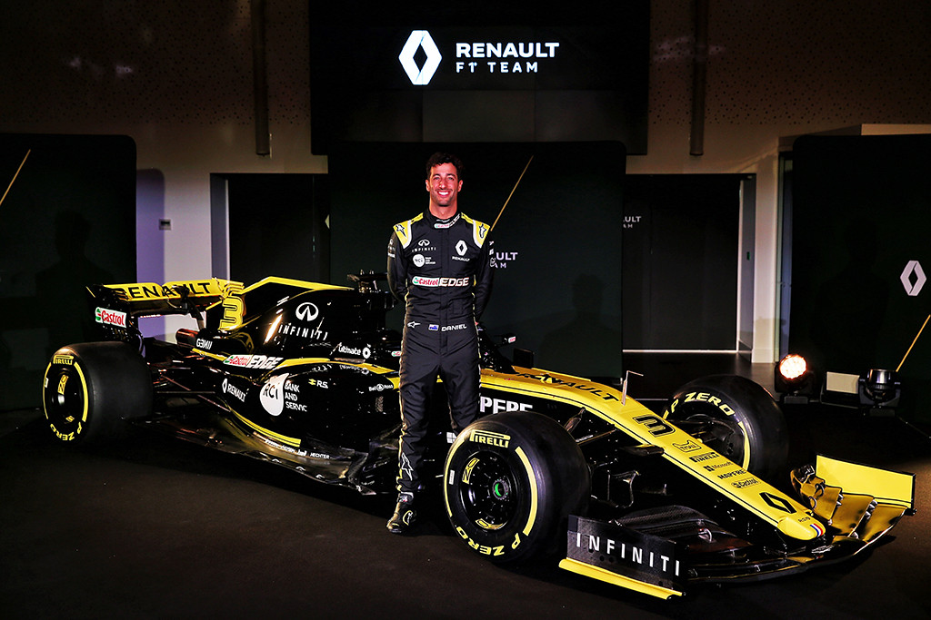 D. Ricciardo Barselonoje išbandė „Renault“ bolidą