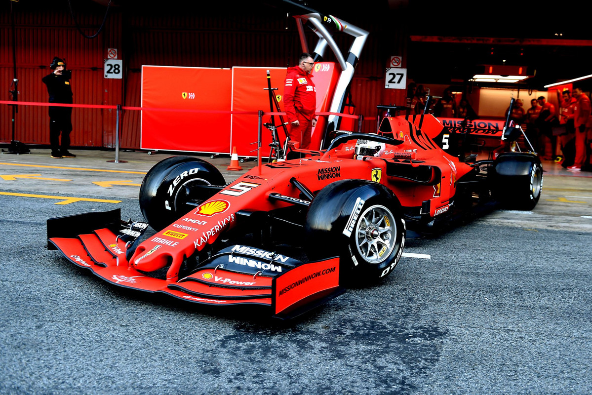 C. Horneris apie priekinius „Ferrari“ ir „Alfa Romeo“ sparnus: nėra dėl ko nerimauti