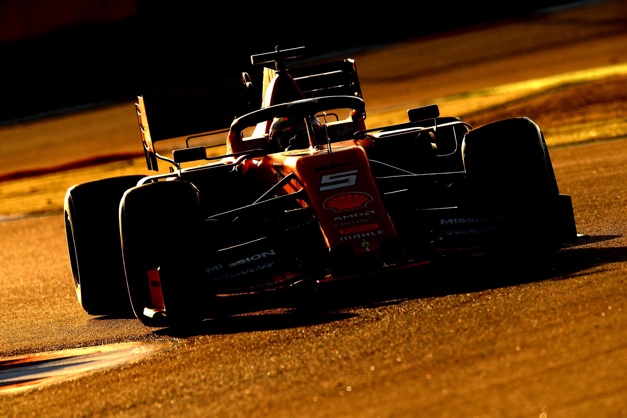Paskutinę bandymų dieną Barselonoje greičiausias S. Vettelis