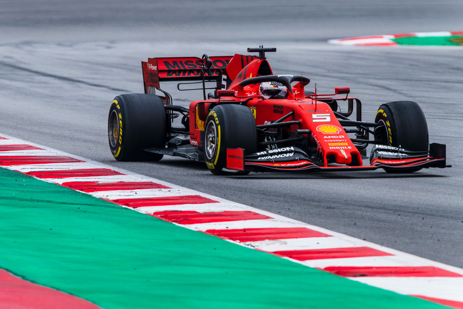 H. Marko: „Ferrari“ greičiausia, bet „Red Bull“ kovos dėl pergalių