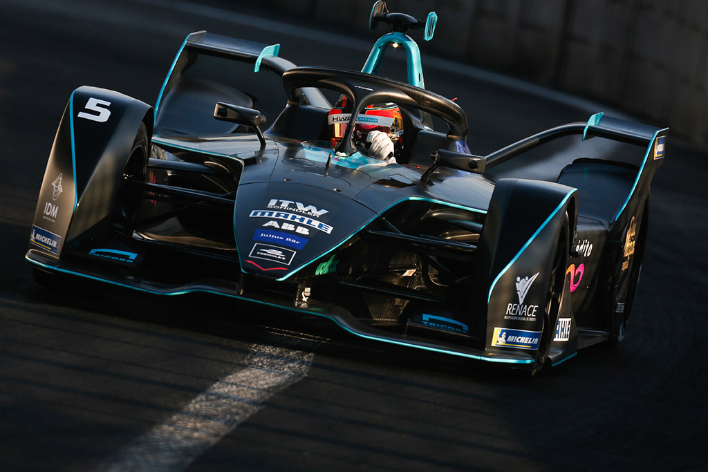 T. Wolffas: „Formulė-E“ turi reaguoti į „Audi“ ir BMW sprendimus trauktis