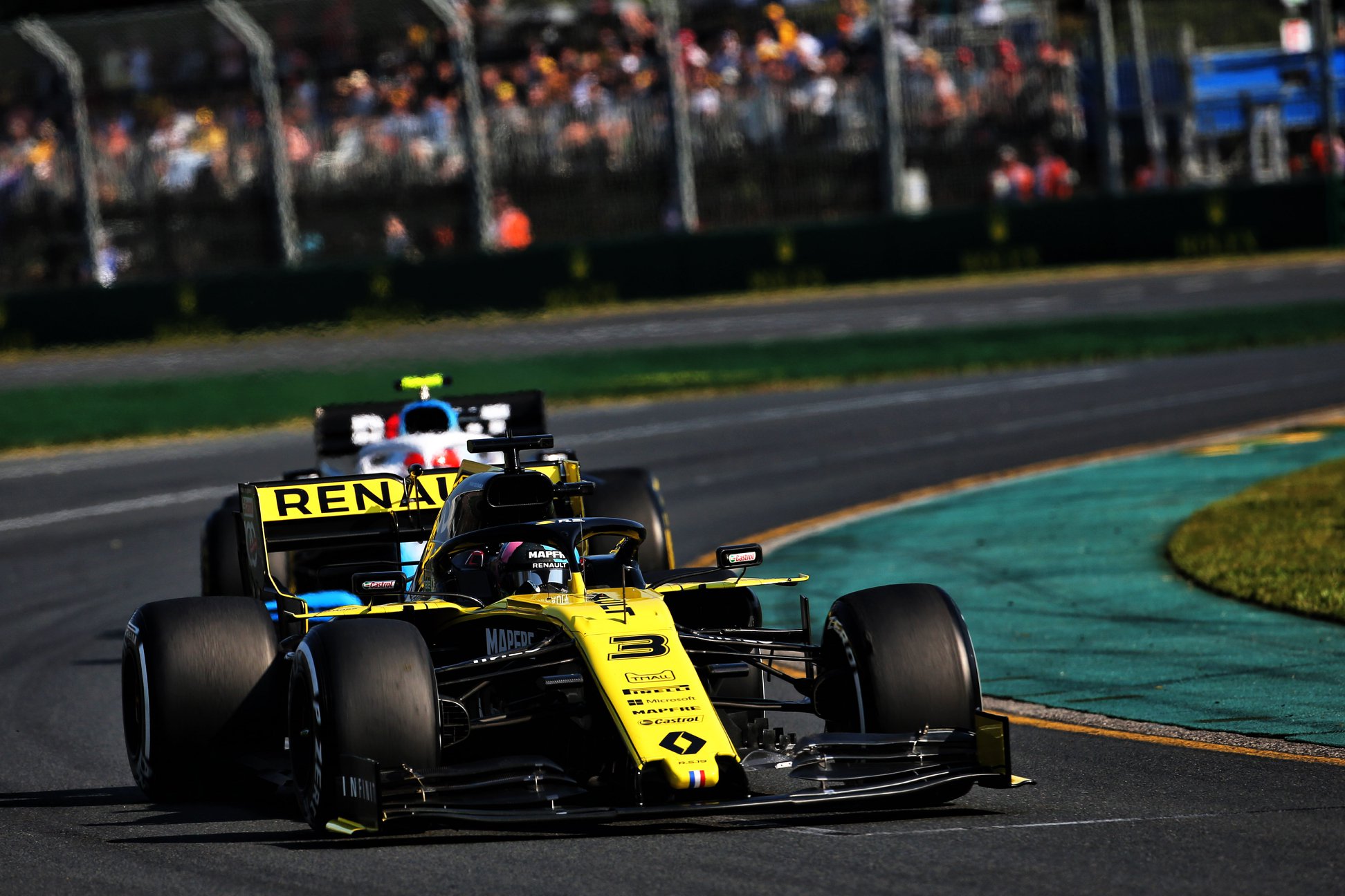 D. Ricciardo: tikiuosi atsigriebti Bahreine