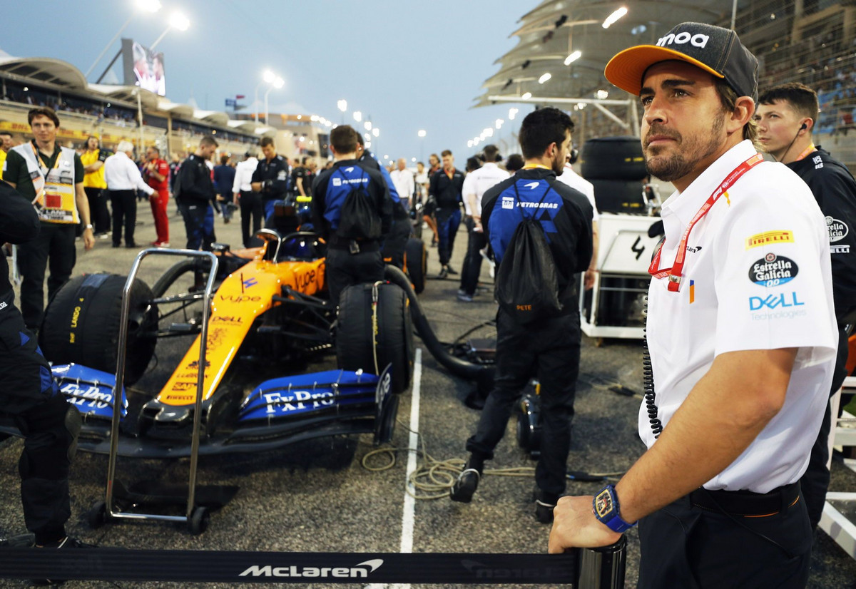 A. Hamiltonas ragina sugrįžti F. Alonso į F-1