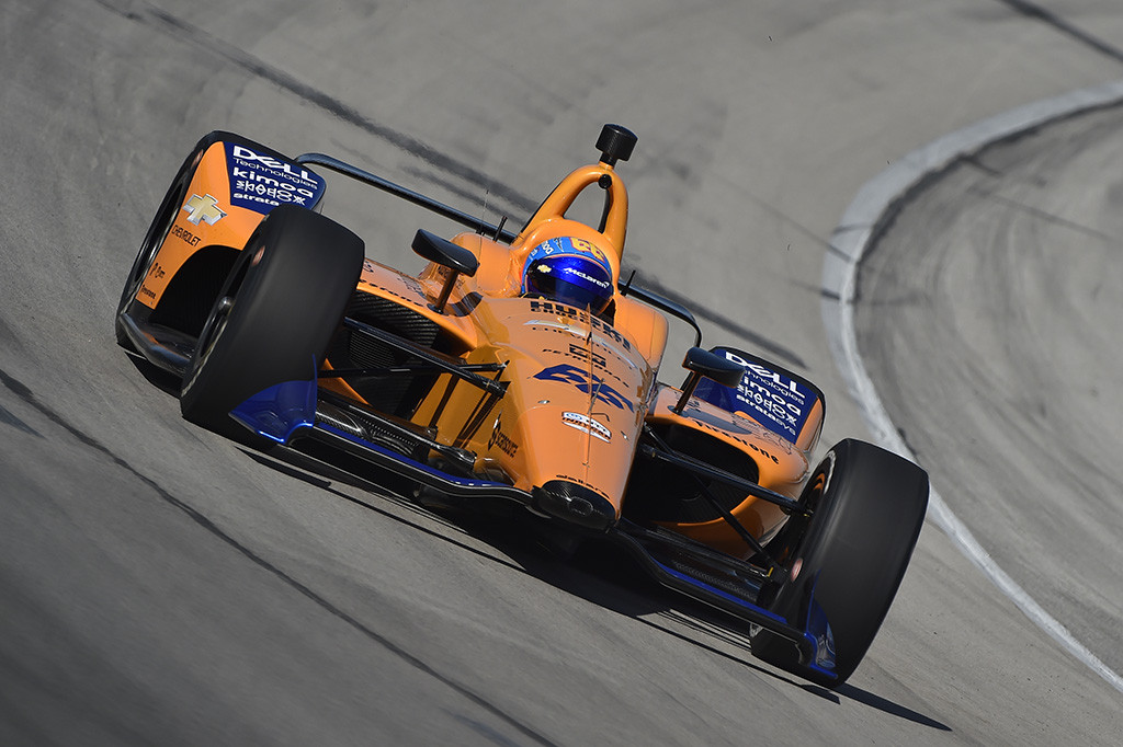 IndyCar. Oficialu: „McLaren“ kitąmet sugrįš į „IndyCar“