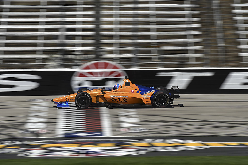IndyCar. F. Alonso Teksase pradėjo pasiruošimą „Indianapolis 500“ lenktynėms