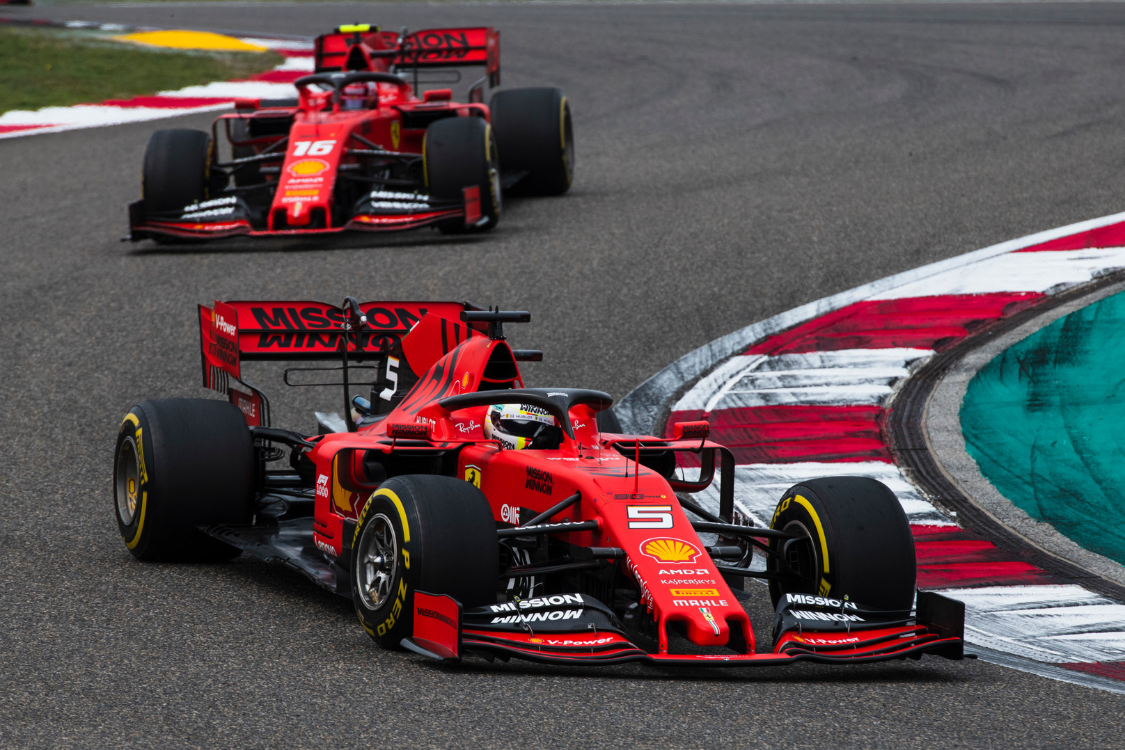M. Hakkinenas: „Ferrari“ ekipa privalo baigti savo žaidimus