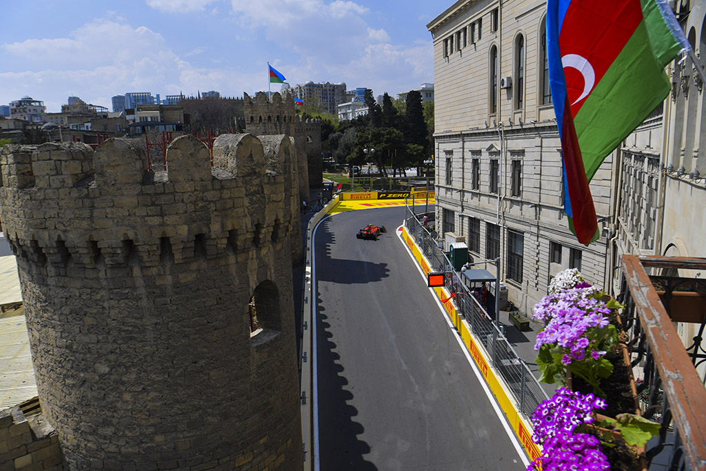 Azerbaidžano GP: lenktynės (tiesiogiai)