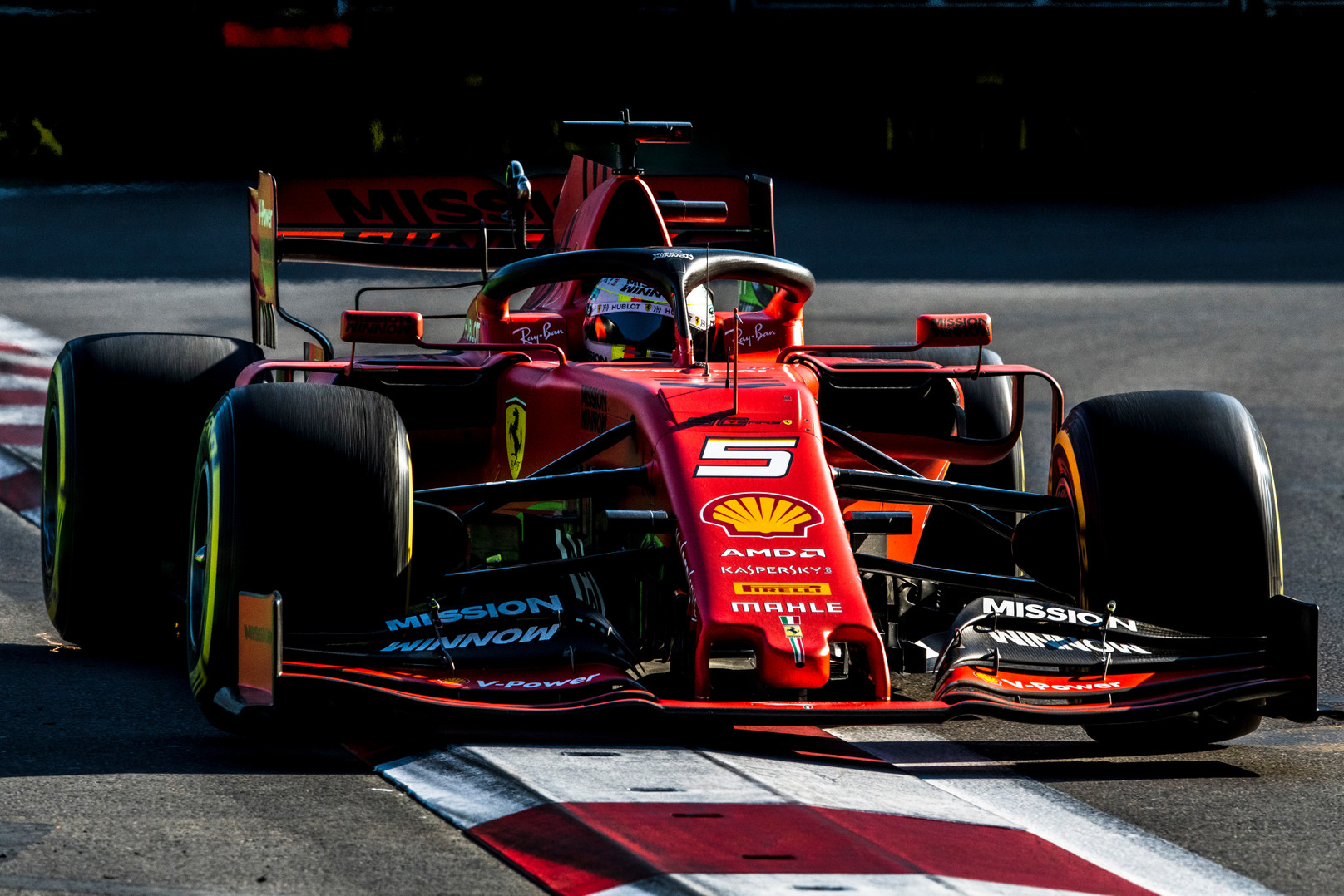 S. Vettelis: šiemet su padangomis turime daugiau problemų nei anksčiau