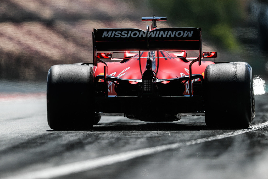 „Ferrari“ planuoja naują automobilį pristatyti vasario mėnesio viduryje