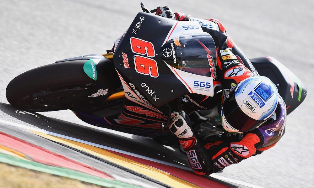 MotoE. Pirmosios „MotoE“ lenktynės baigėsi N. Tuuli pergale