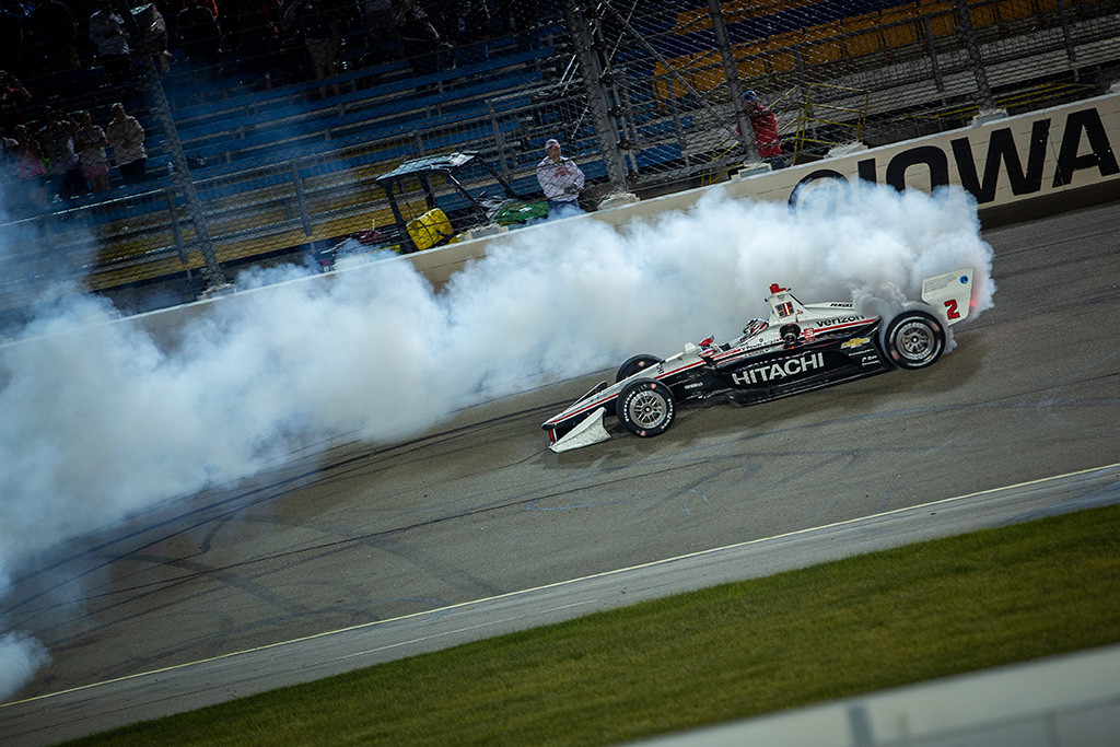 IndyCar. Ajovoje ketvirtąją pergalę iškovojo J. Newgardenas