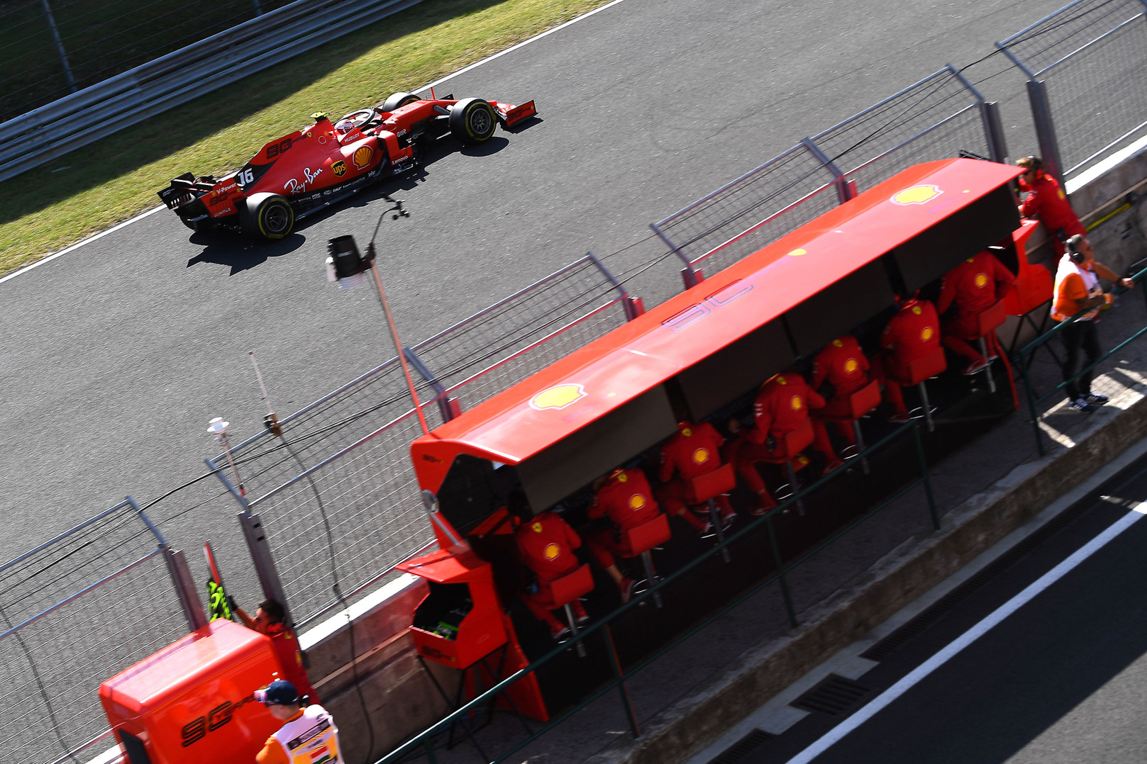 „Ferrari“ nepatenkinta F-1 planais standartizuoti daugiau detalių
