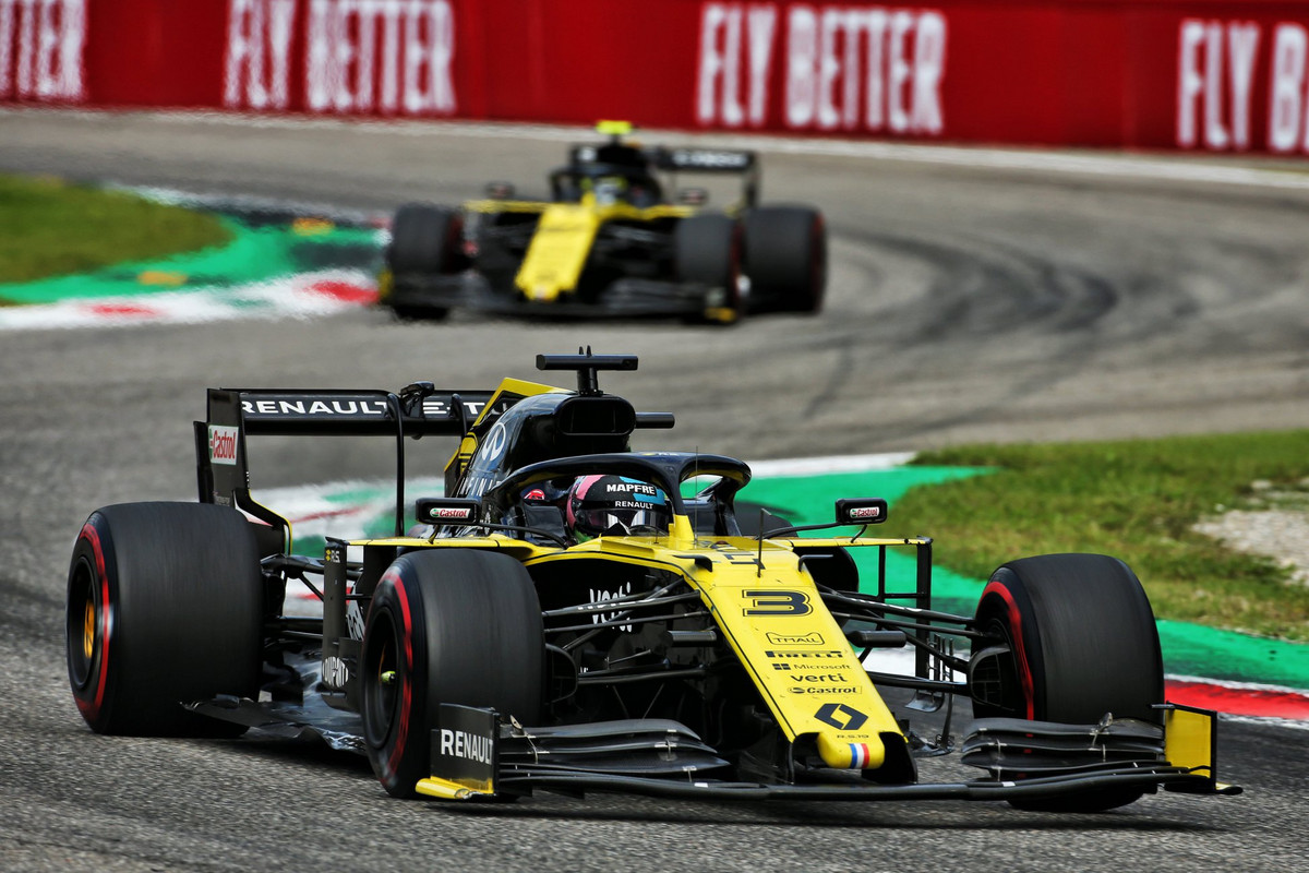 FIA ir „Liberty“ apsvarstė galimą „Renault“ pasitraukimą dar 2019 metais