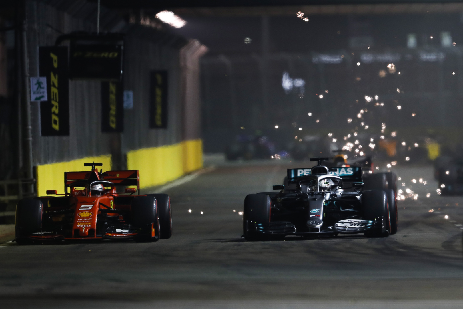 L. Hamiltonas: likusiose lenktynėse įveikti „Ferrari“ bus labai sunku
