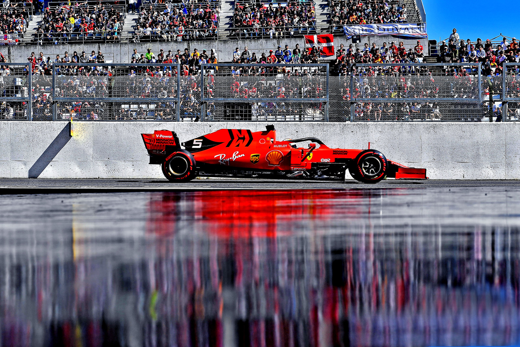 M. Hughesas: ar legalūs „Ferrari“ varikliai?