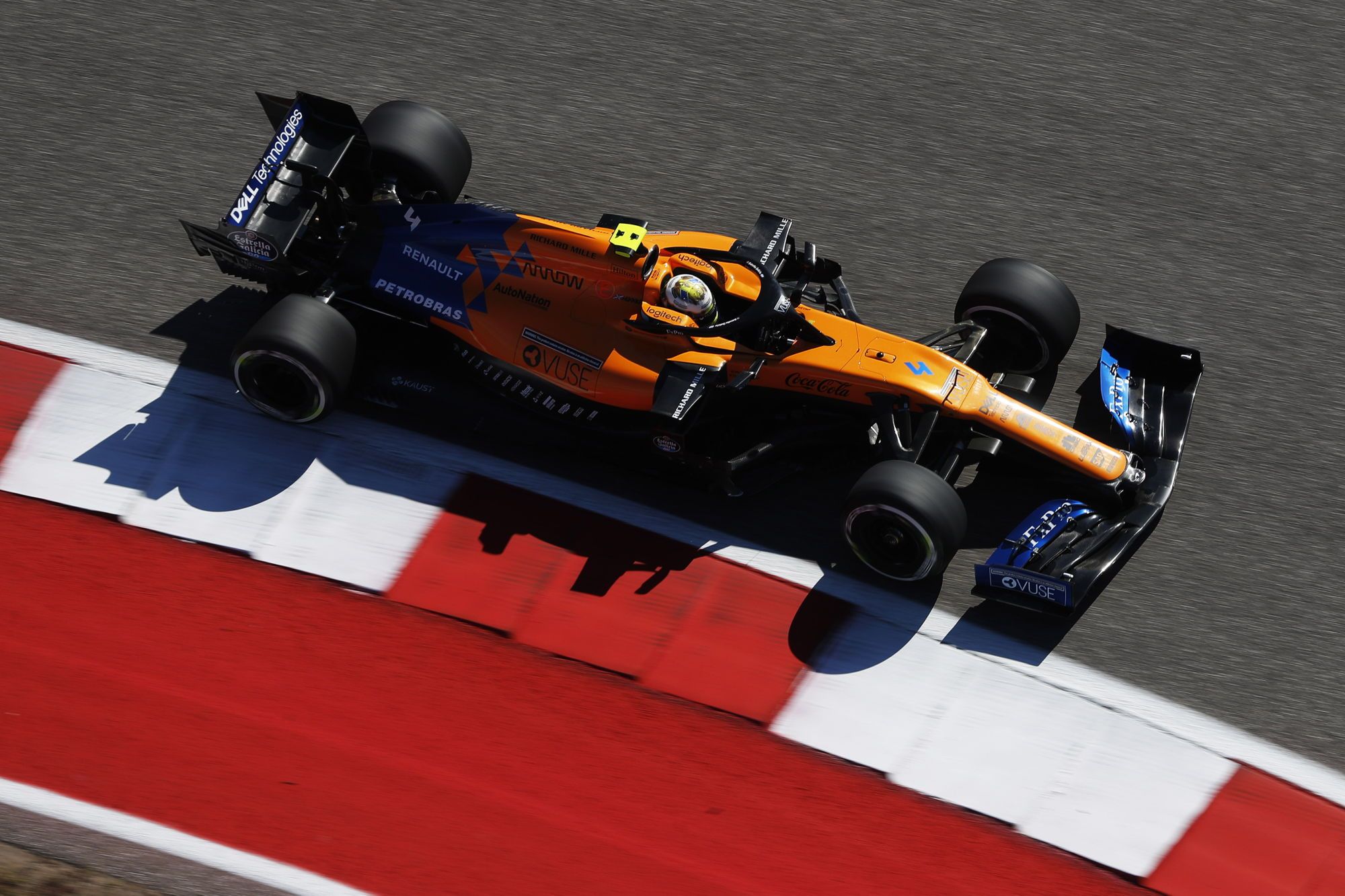„McLaren“ pilotams nerimą kelia vėjo kryptis