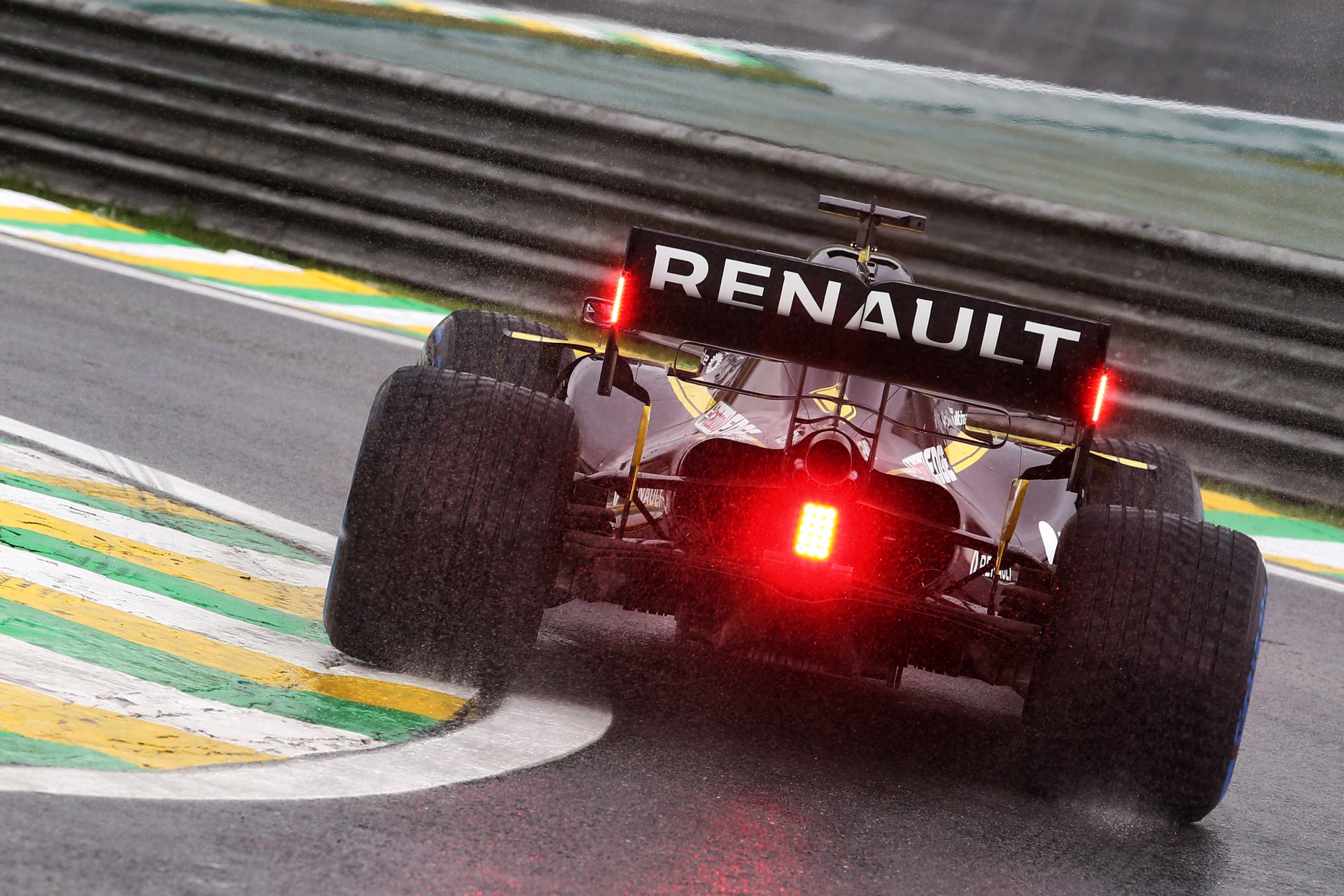 „Renault“ ekipos „sezono atidarymo“ renginys įvyks Paryžiuje