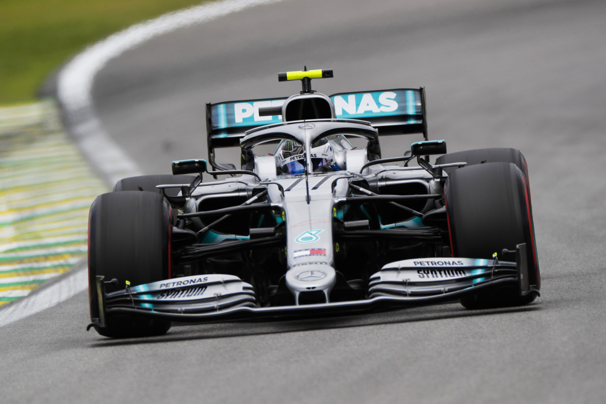V. Bottas: „Red Bull“ tiesiosiose greitesni už „Mercedes“