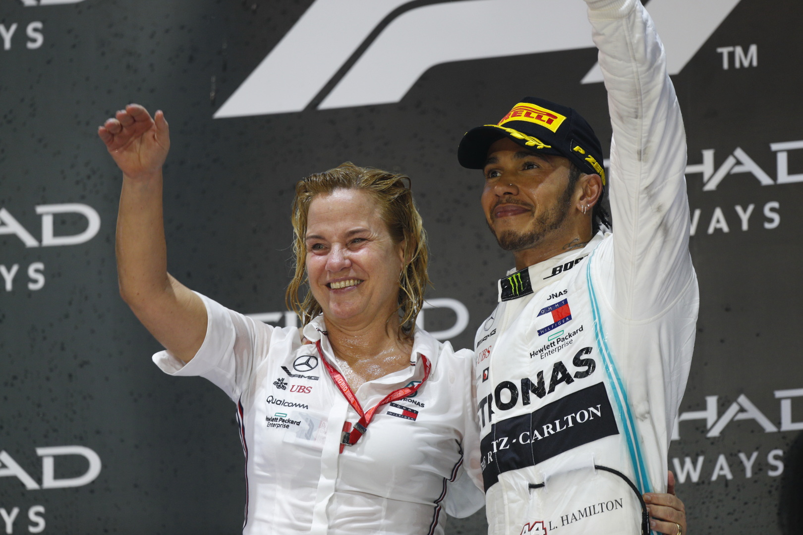 L. Hamiltonas tikisi, kad vieną dieną moteris lenktynininkė sužavės F-1 pasaulį