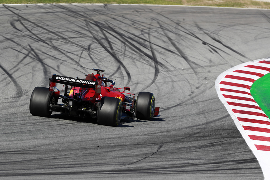 Priešpaskutinę bandymų dieną greičiausias S. Vettelis
