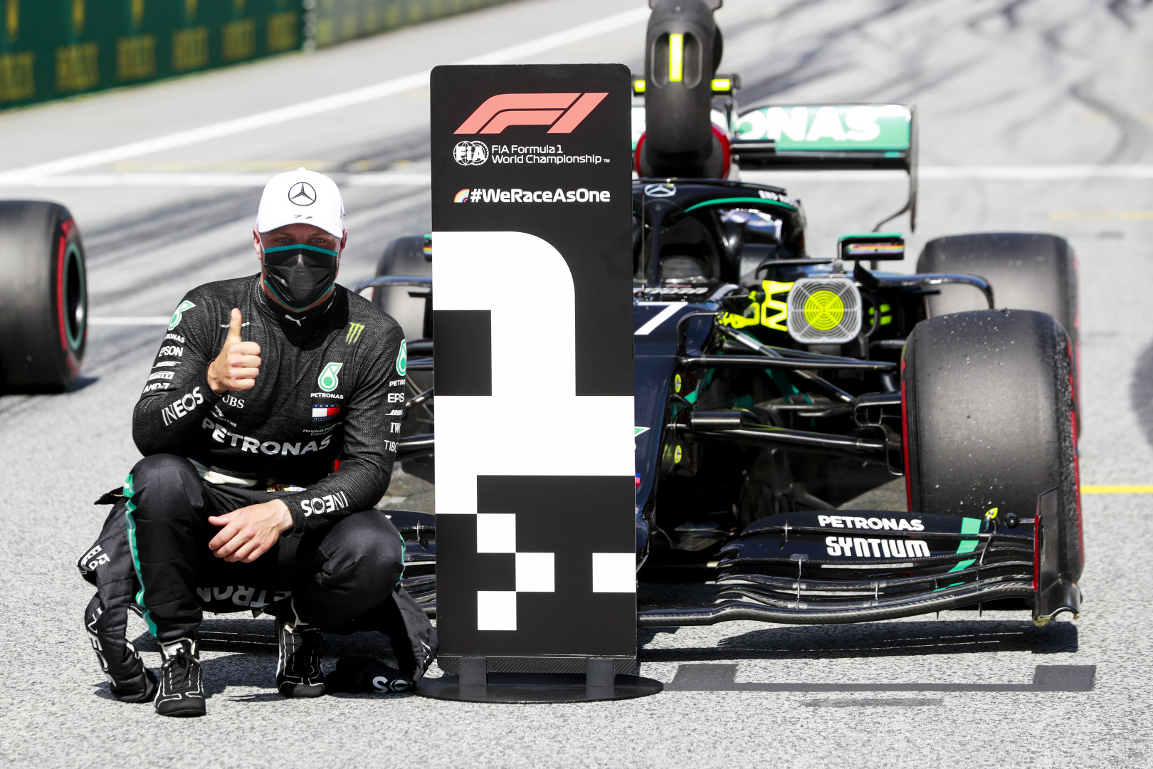 Pirmas sezono lenktynes iš „pole“ pozicijos pradės V. Bottas