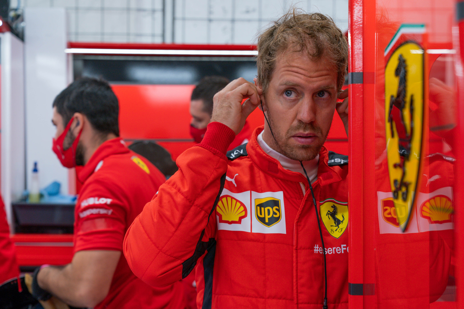 S. Vettelis: dar prieš lenktynes žinojome, kad Hamiltonas mus aplenks visu ratu