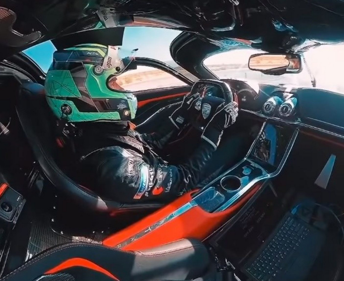 „SSC Tuatara“ - greičiausias sportinis automobilis pasaulyje (video)
