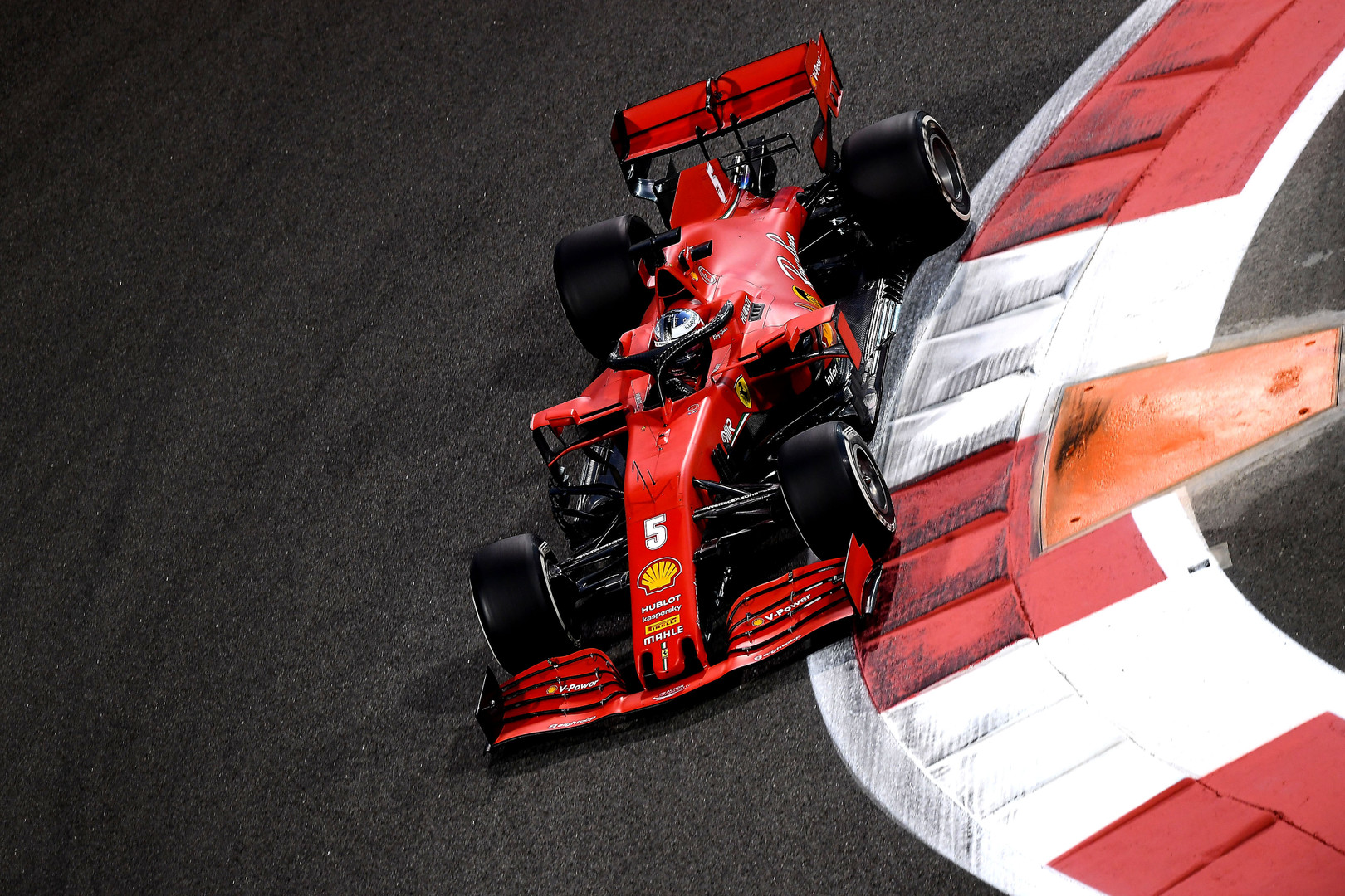 „Pirelli“ vadovas: greitas „Ferrari“ bolidas - naudingas F-1
