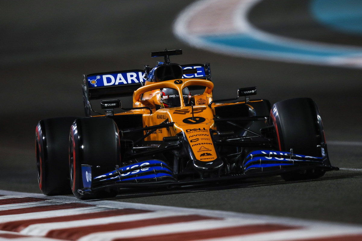 Teisėjai nenubaudė C. Sainzo, „McLaren“ išsaugojo trečią vietą