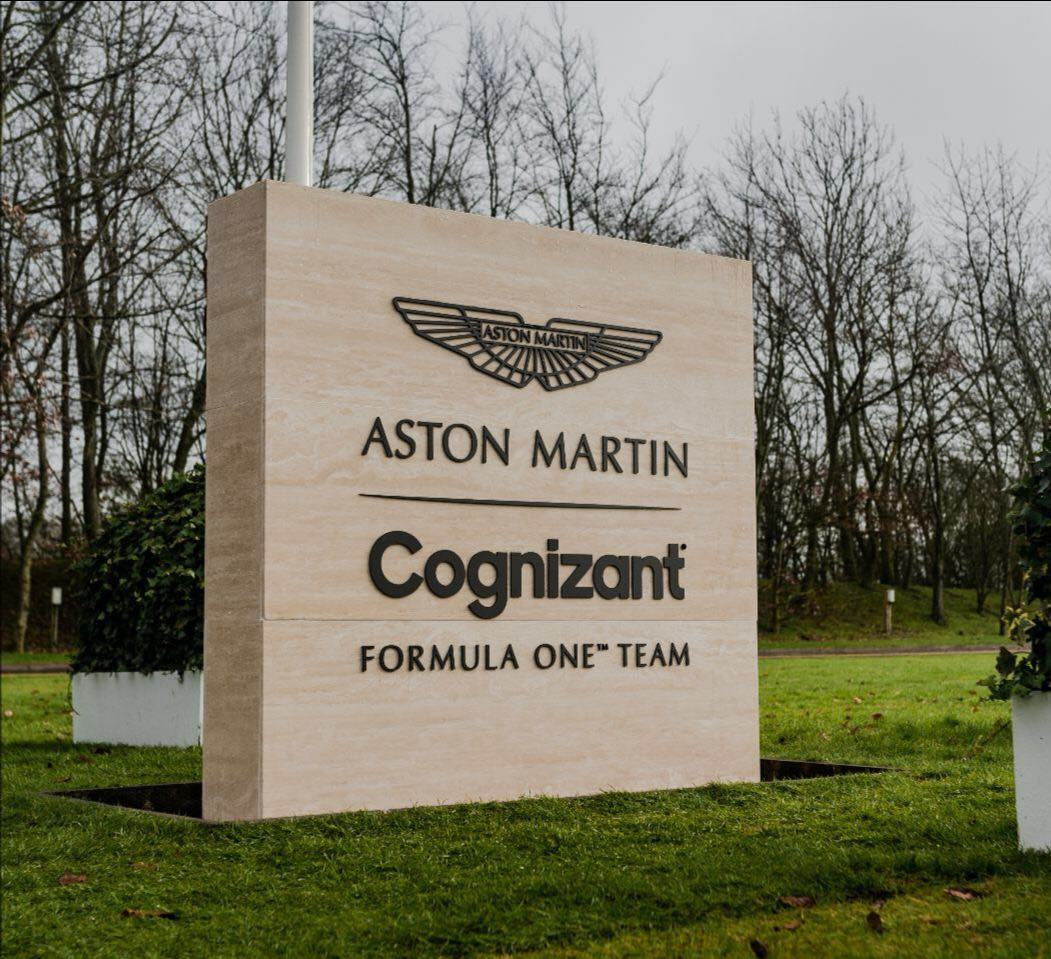 „Aston Martin“ atnaujins važiuoklę ir galinę pakabos dalį