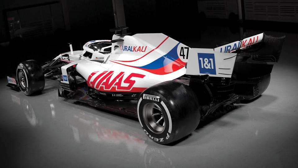 „Haas“ 2021 m. bolidą pristatys pirmąją bandymų dieną