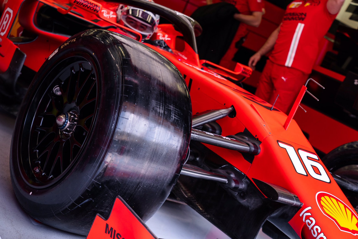 „Formulė-1“ gali pereiti prie visų varančiųjų ratų sistemos