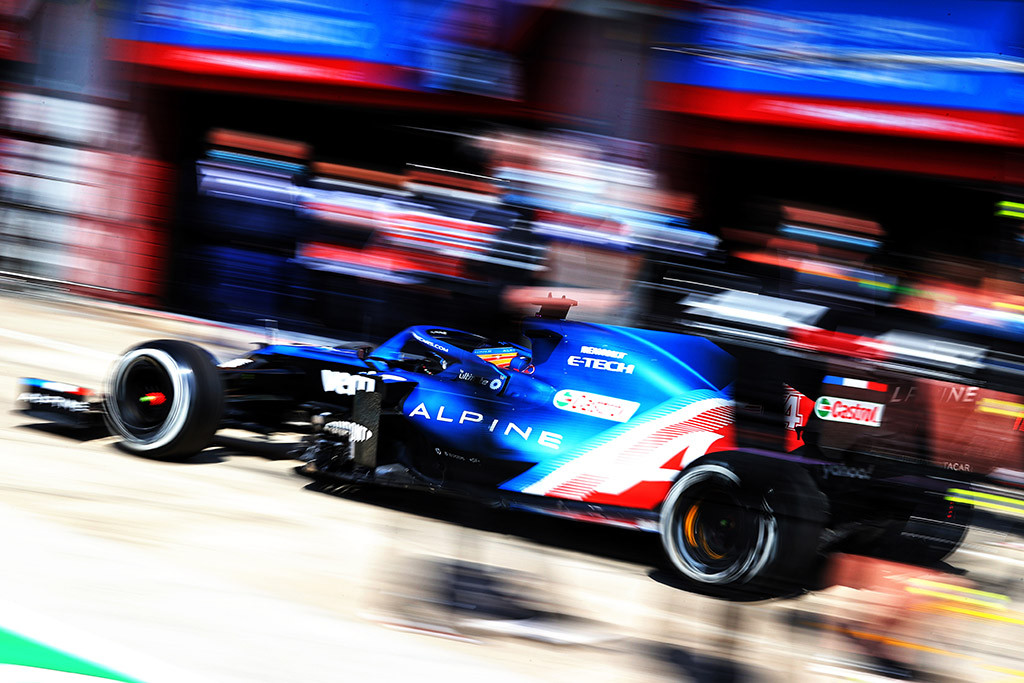 F. Alonso: pernai žiūrėjau lenktynes vien dėl M. Verstappeno