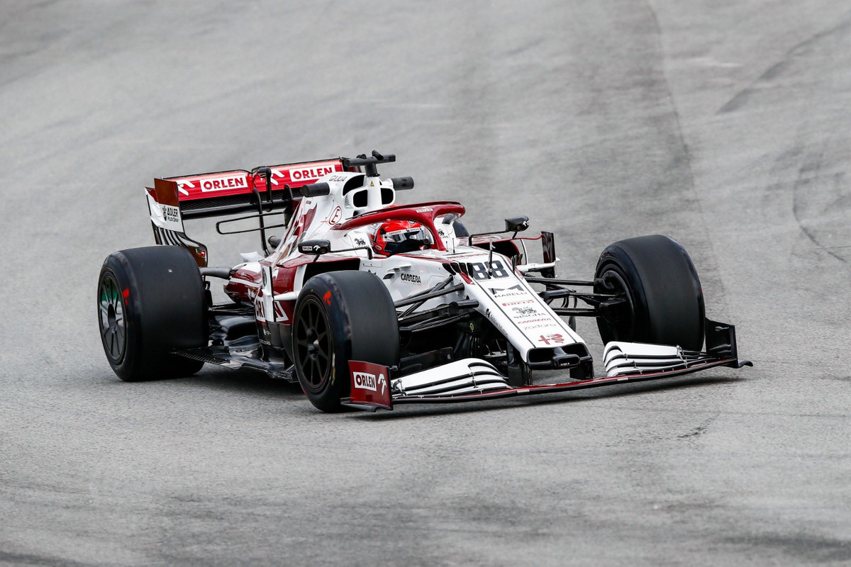„Pirelli“ daugiau dėmesio skirs 2022 m. padangų mišiniams