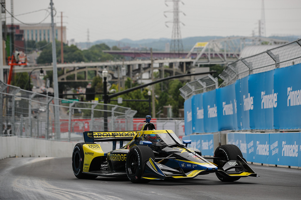 IndyCar. Našvilyje surengtoje kvalifikacijoje „pole“ iškovojo C. Herta
