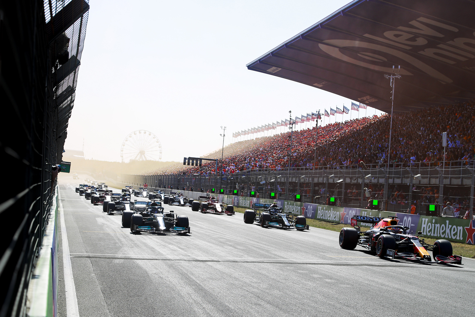 FIA padidino starto vietos plotą po Ocono ir Alonso baudų